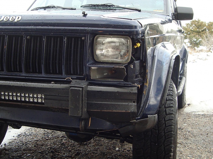 JcrOffroad new Front Crusader XJ Bumpers available!-tree-hit.jpg