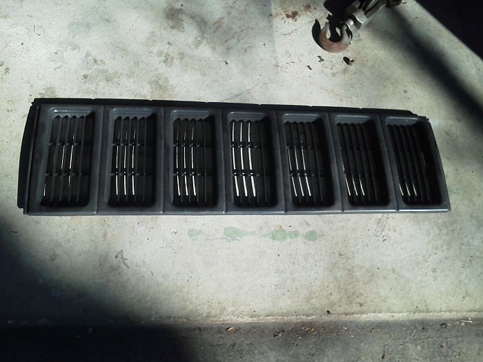 33s, ax-15, CB, other XJ stuff-grill-.jpg