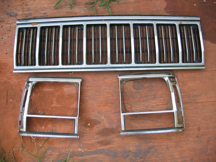 WTB 84 XJ Cherokee Chrome Grill-151_5103.jpg