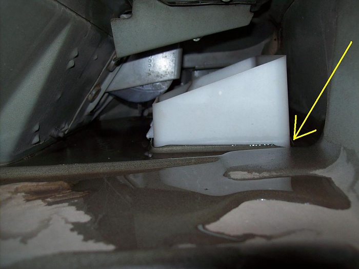 Water leaking from cowl-cowl-leak-020b.jpg