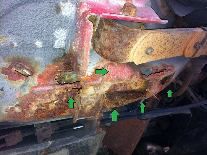 Need advice please, rusty leaf spring mounts-photo-2-.jpg