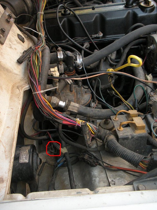 XJ Ask the Question Thread-1988-jeep-2.5l-zoom-out-location-2-firewall-vacume-connections.jpg