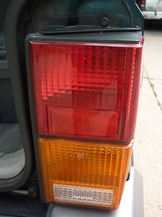 Tail Light Color Change-unpainted-rear-lights.jpg