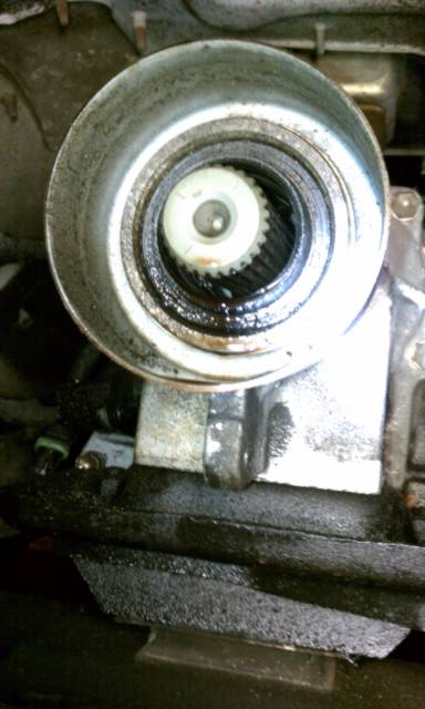 Rear Seal Removal on Auto Transmission *HELP*-imag0326.jpg