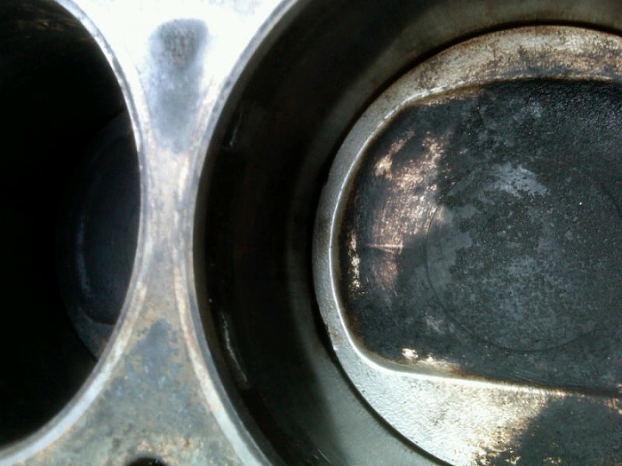 Piston #2 Slightly Melted, OK to drive?-img00096-20110226-1038.jpg