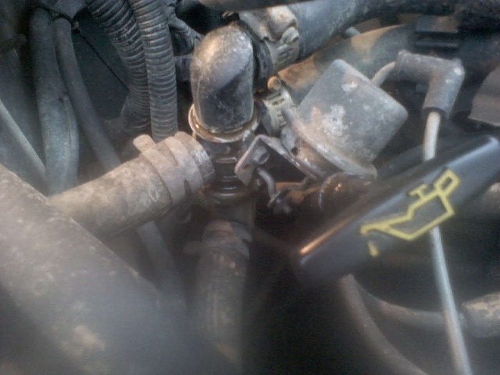 What is this Coolant hoses? Help-0306111703.jpg