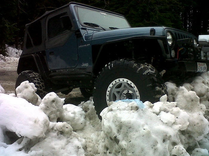 Snow wheeling pics.-jeep6.jpg