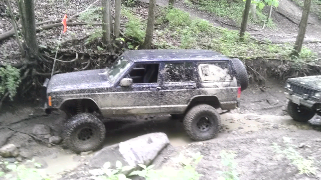 My 2wd XJ-forumrunner_20120513_104131.jpg