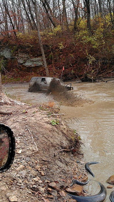 My 2wd XJ-lake-jeep.jpg