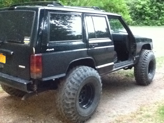 Low pro xj (3&quot; on 35s)-image-188991098.jpg