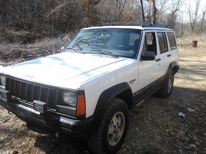 New member with an old cherokee-12804396_10153382806373199_1189992640_n.jpg