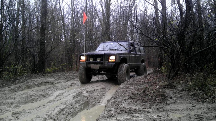 My 2wd XJ-387640_2768507934871_1323144509_3200471_565331998_n.jpg