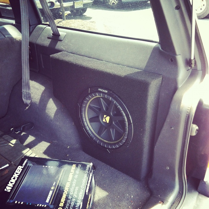 Useless space subwoofer box! - Jeep 