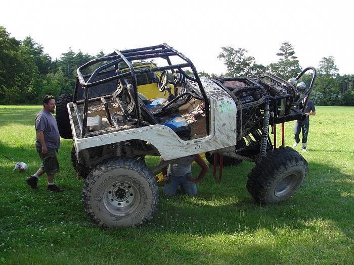 rear bumper,docked quarters,and more-jeepcarshow.jpg