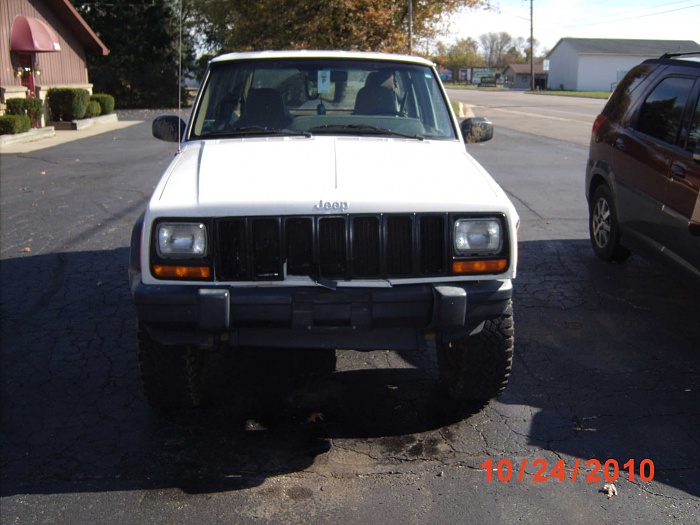 Cherokee Destruction Thread-jeep-hits-deer-10-24-10-001.jpg