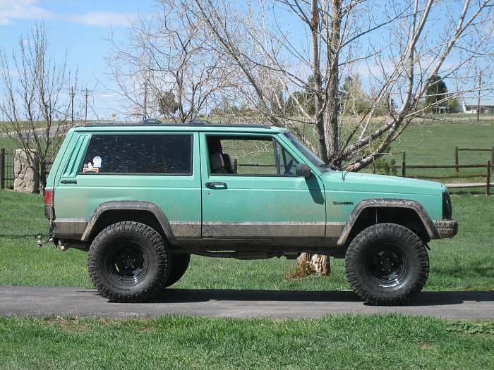 2 door cherokee club-dosmuddy-002.jpg