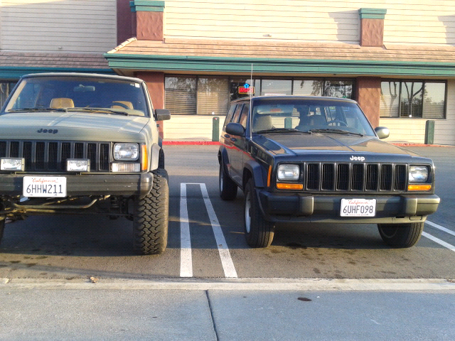 Your XJ Parked Next to a Stock Xj Picture Thread!-forumrunner_20120525_214318.jpg