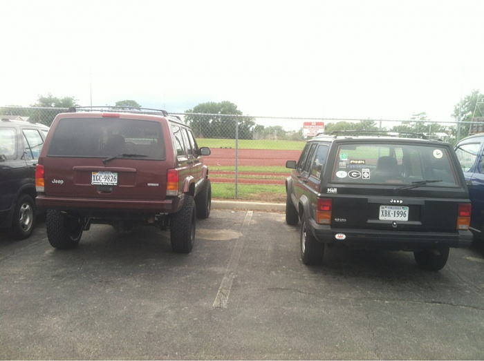 Your XJ Parked Next to a Stock Xj Picture Thread!-image-1704622079.jpg