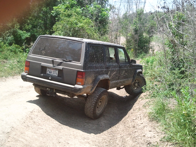 post the favorite picture of your jeep.-forumrunner_20120619_231324.jpg