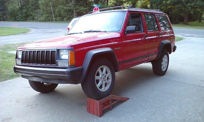 the RED xj club-380280_2193987626021_240588587_n.jpg