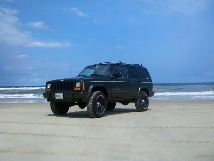 post the favorite picture of your jeep.-552261_3418024089013_2106563283_n.jpg