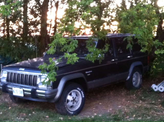 XJ Laredo Club-cherokeebush.jpg