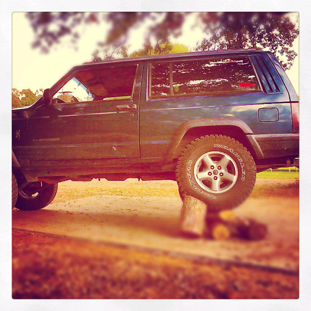 post the favorite picture of your jeep.-forumrunner_20121011_171848.jpg