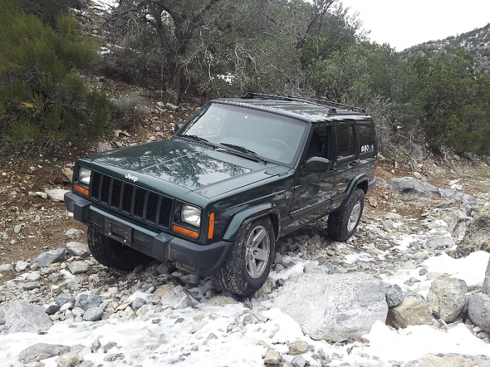 post the favorite picture of your jeep.-forumrunner_20121224_084306.jpg