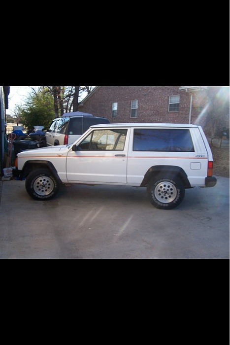 2 door cherokee club-image-3261200419.jpg