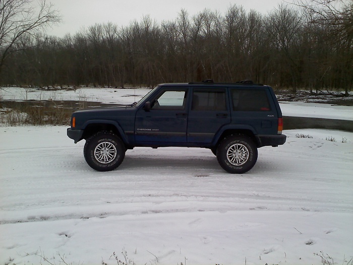 any pics of XJ on 31s?-0127011329.jpg