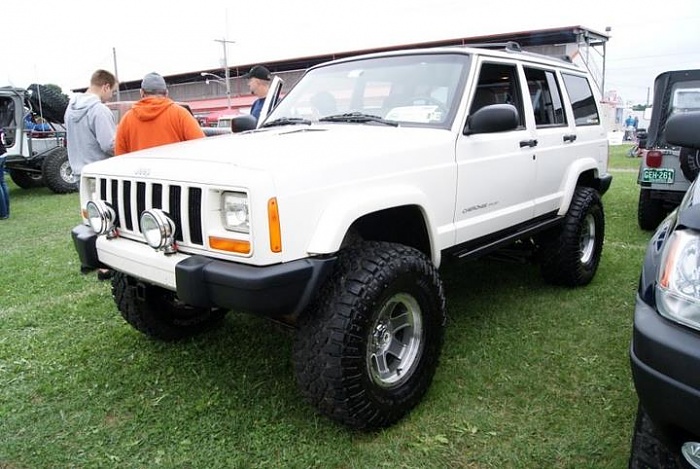 post the favorite picture of your jeep.-bantam2012-show-n-shine.jpg