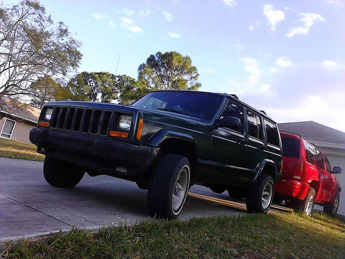 post the favorite picture of your jeep.-roxanne1.jpg