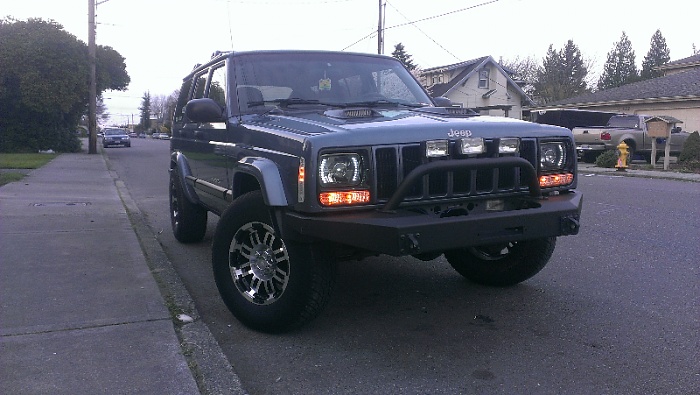 Hood scoop-forumrunner_20130501_064922.jpg