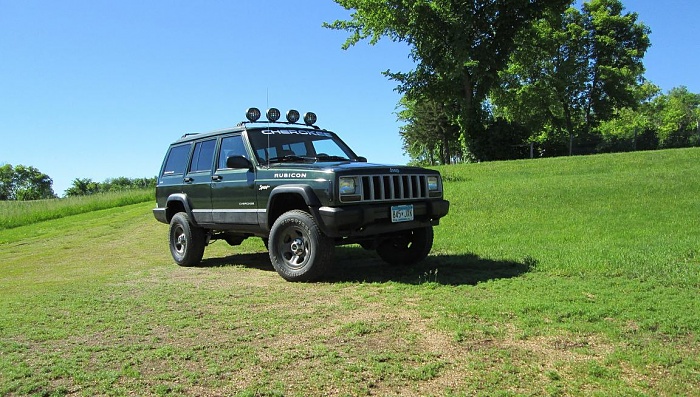 post the favorite picture of your jeep.-img_0842-resize.jpg