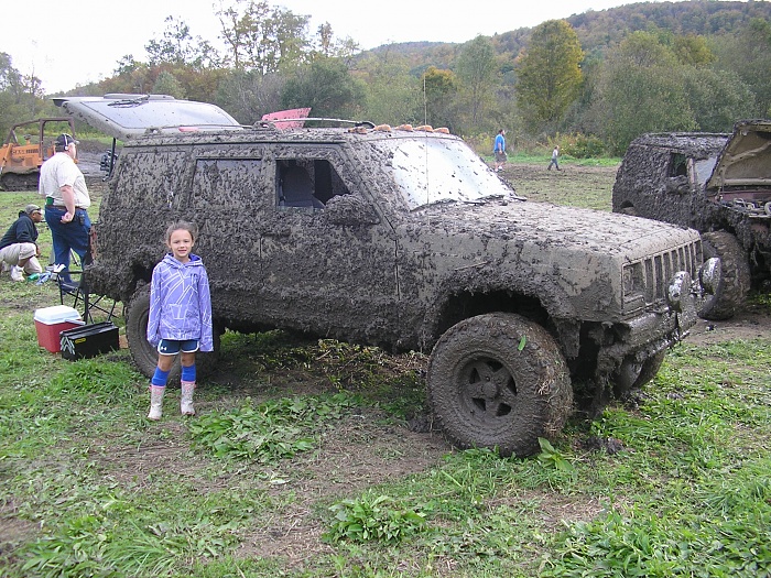 What did you do to your Cherokee today?-nuff.mud.time..lunch.jpg