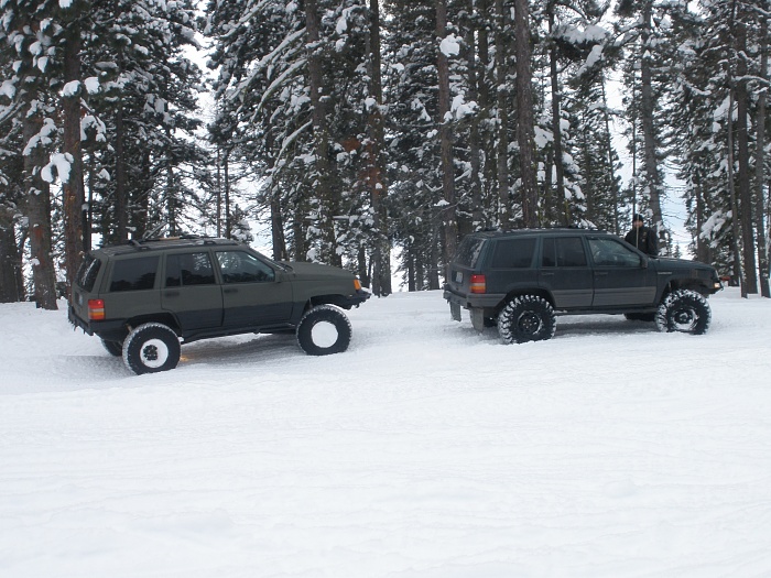 your jeep in the snow-pc310663.jpg