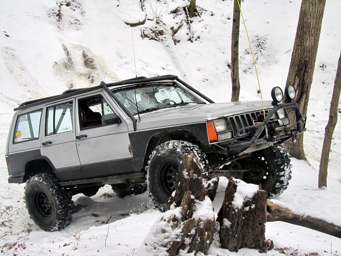 your jeep in the snow-j.jpg