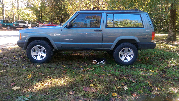 2 door cherokee club-forumrunner_20141017_093001.png