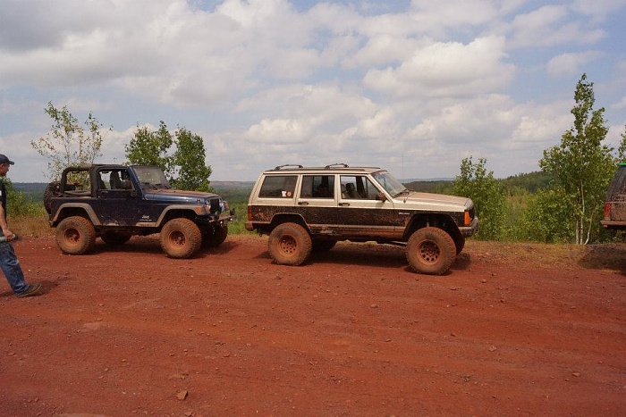 should i squat the ole xj?-10513438_10204489306661494_6432625920182661185_n.jpg