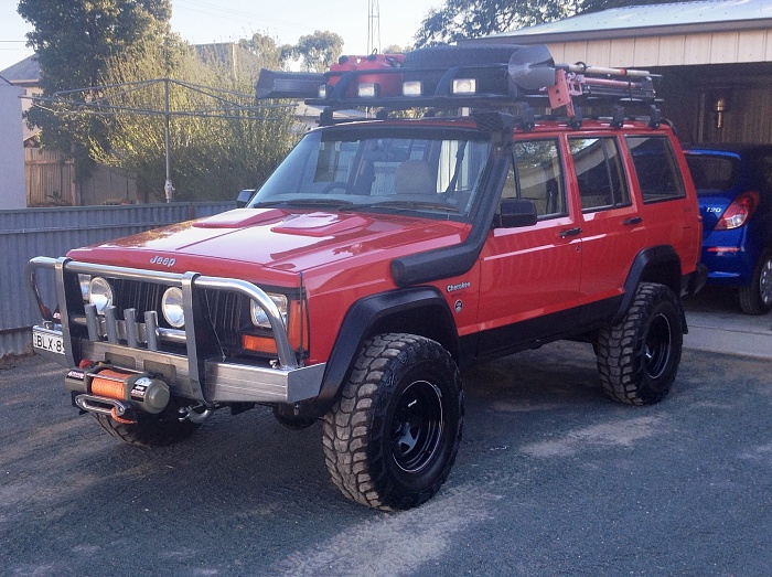 the RED xj club-image.jpg