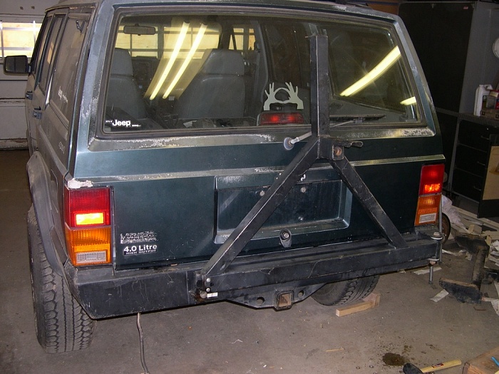 What did you do to your Cherokee today?-rear-bumper-tire-swing-out-001-1024x768-.jpg