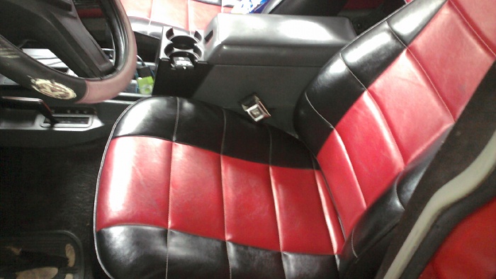 Post pictures of the interior of your XJ here.-photo0033.jpg