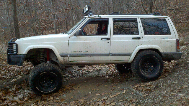 2 door cherokee club-forumrunner_20101221_224302.jpg