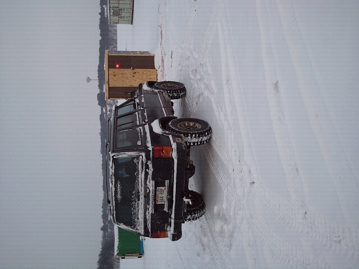 Pictures of Your XJ in snow-forumrunner_20110111_172203.jpg