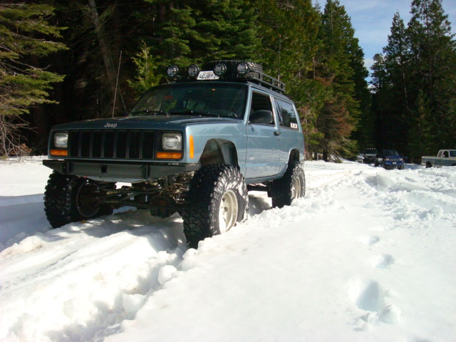 Pictures of Your XJ in snow-dsc01579.jpg