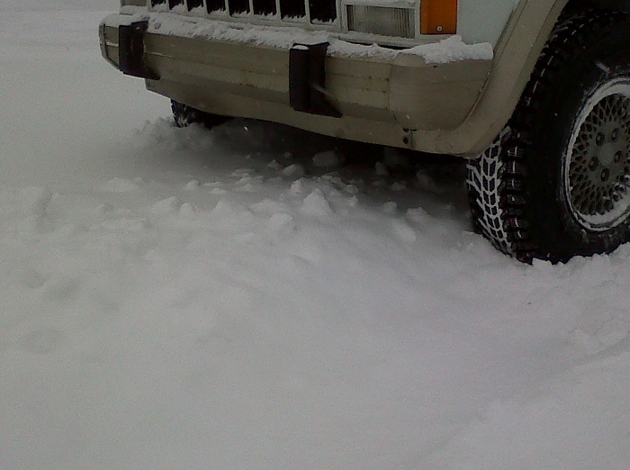 Pictures of Your XJ in snow-img00175-20110202-1527.jpg