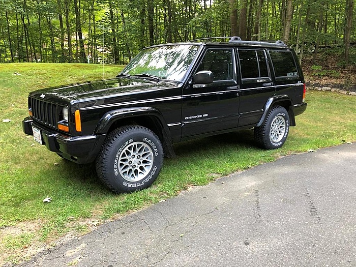 Who all drives a stock XJ, daily?-9ofxyqy.jpg