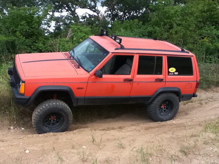 Good color for XJ-flexin.jpg