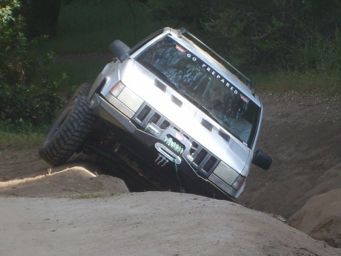 post the favorite picture of your jeep.-s5003673.jpg