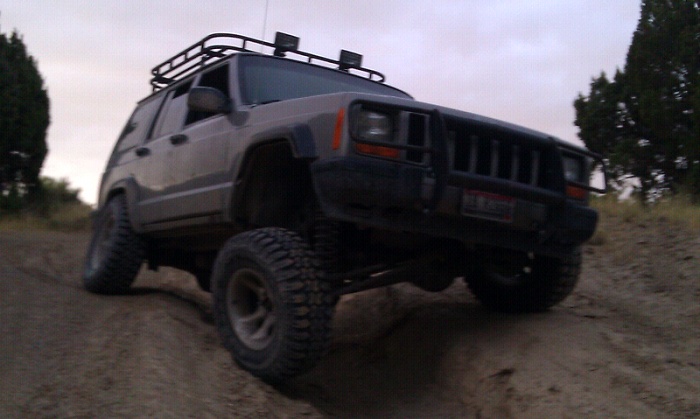 post the favorite picture of your jeep.-forumrunner_20111116_222405.jpg